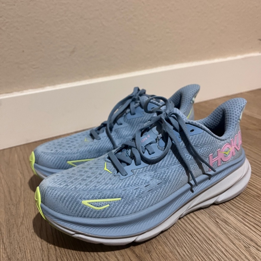 Hoka One One Women’s shoes size 8Blight blue